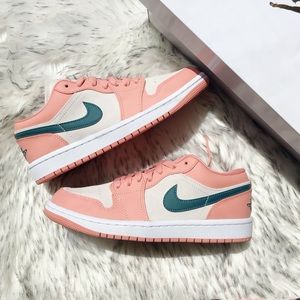 Air Jordan 1 Low Light Madder Root Women’s 6.5